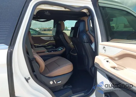 2025 Lincoln Navigator Black Label из США, поврежденный, VIN 5LMJJ2TG1SEL02658